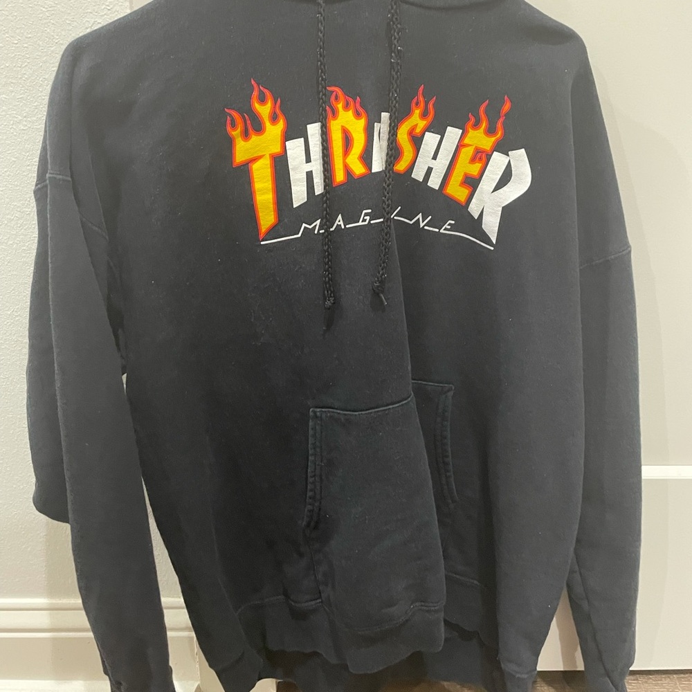 L black thrasher hoodie